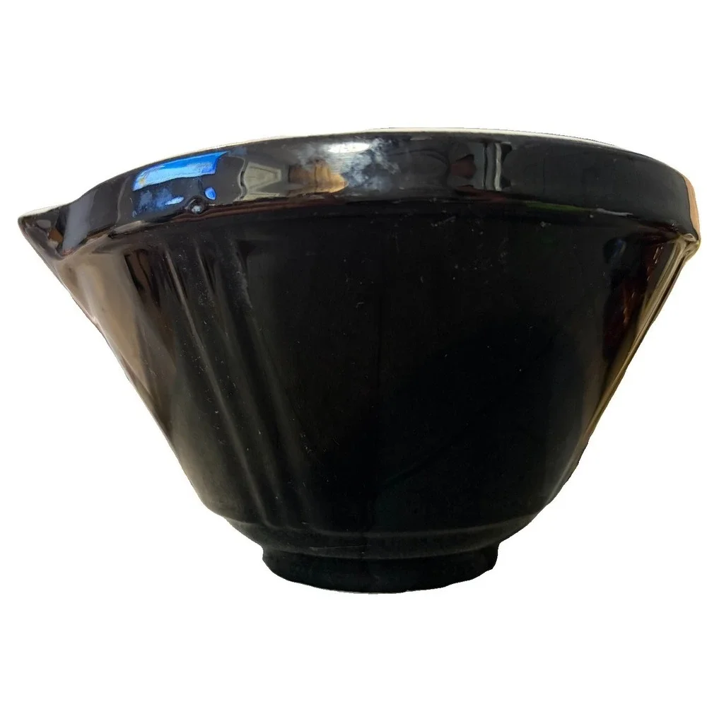 Vintage Black & White Pottery Mixing Bowl Pour Spout Stoneware Kitchenware 6
